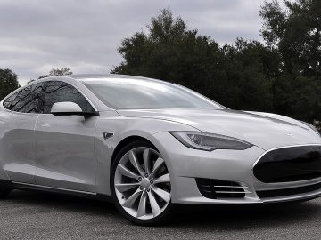 Tesla-Model-S
